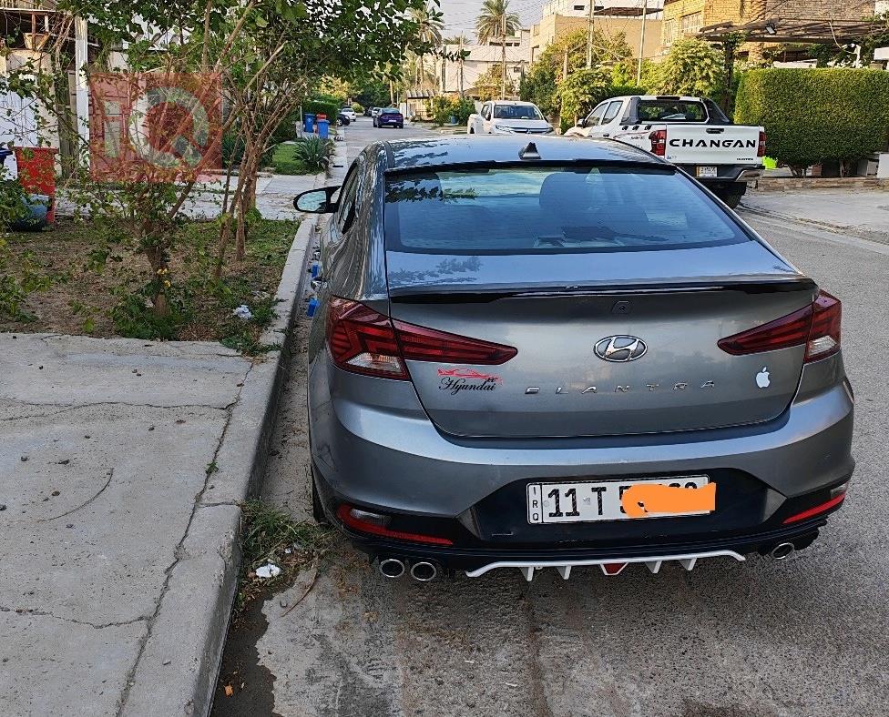 هیوندای ئەلەنترا